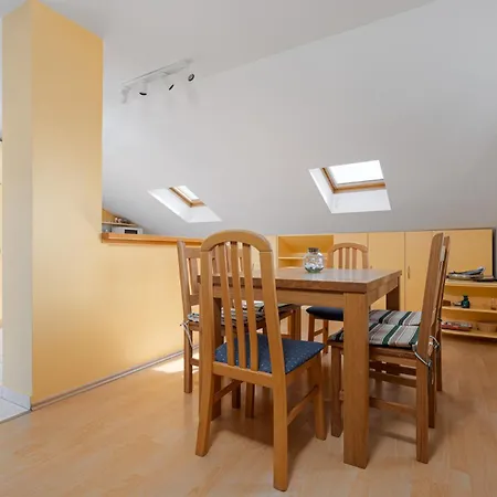 Ana & Josip Apartman *