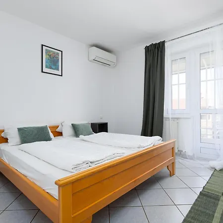 Ana & Josip Apartman *